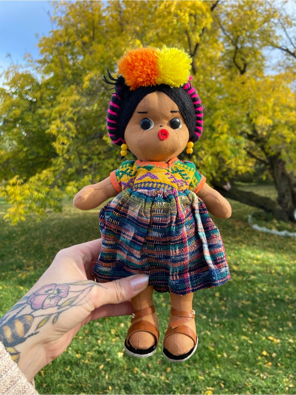 VTG Handmade Guatemalan Souvenir Art Doll Colourful Travel Traditional
